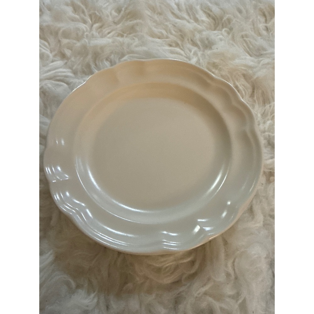 Pfaltzgraff Heritage White‎ Scalloped Bread and Butter Plate 6.75 Inch USA Made